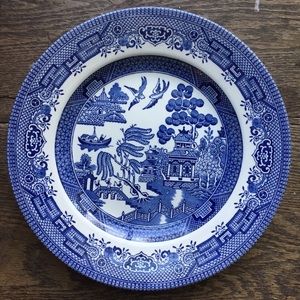 Blue Willow Churchhill England salad plate